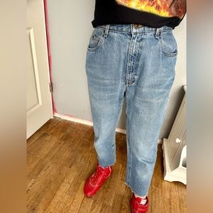 VINTAGE 1990s mom jeans